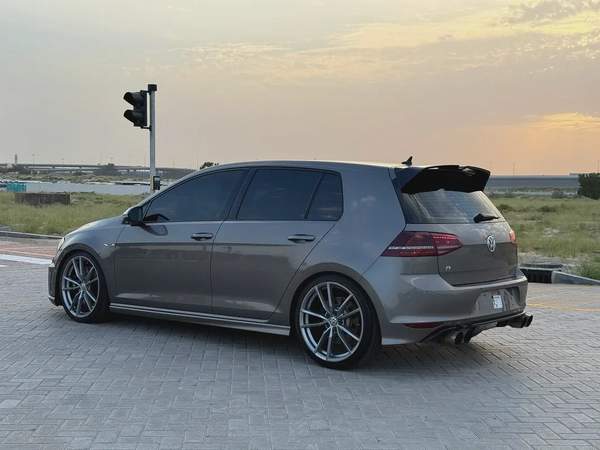 2015 Volkswagen Golf R - GCC Specs