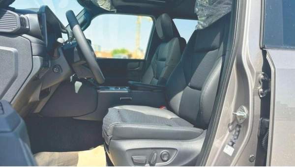Toyota Prado 250 WX+ LUXURY 2.4P AT MY2025 - BLACK