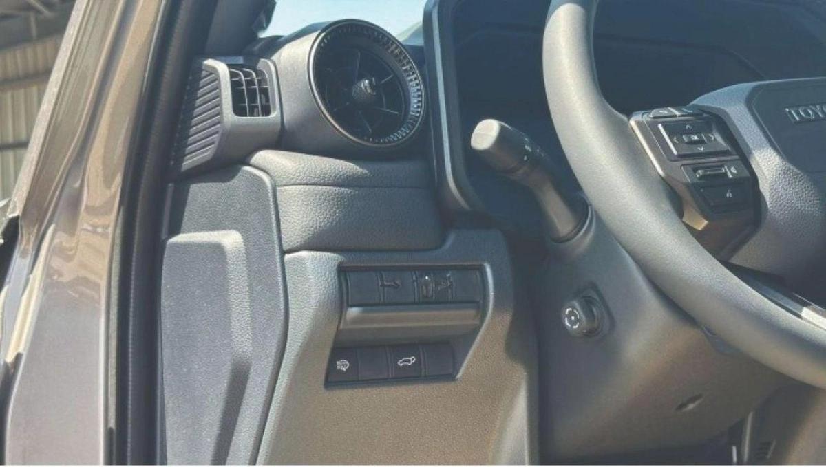 Toyota Prado 250 WX+ LUXURY 2.4P AT MY2025 - BLACK-13-13