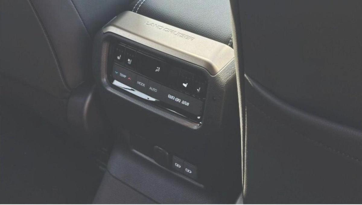 Toyota Prado 250 WX+ LUXURY 2.4P AT MY2025 - BLACK-18-18