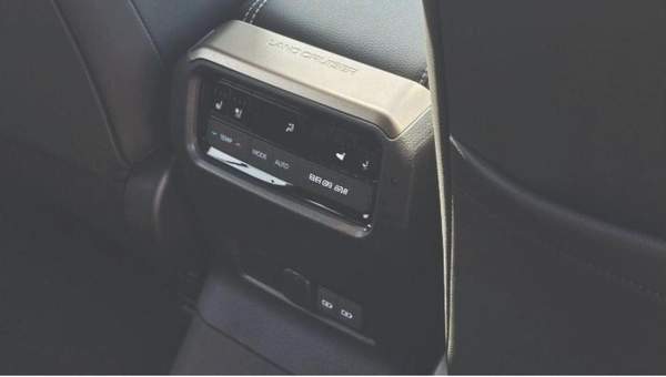 Toyota Prado 250 WX+ LUXURY 2.4P AT MY2025 - BLACK
