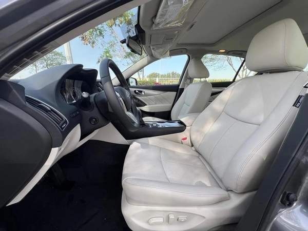 Infiniti Q50 Luxe 3.0L