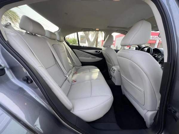 Infiniti Q50 Luxe 3.0L