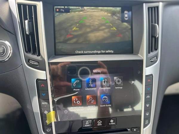 Infiniti Q50 Luxe 3.0L