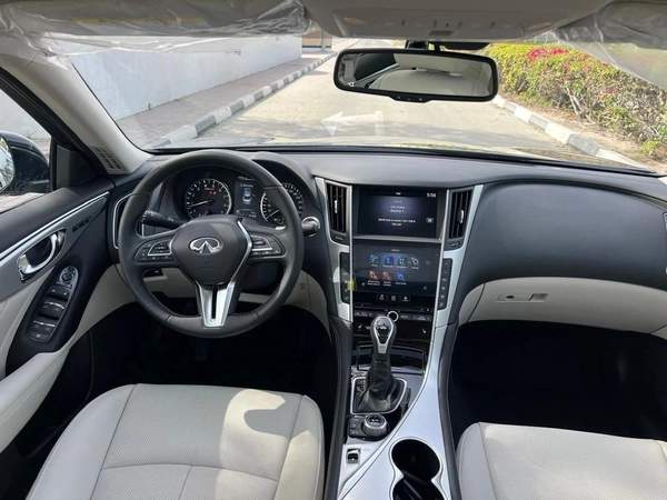 Infiniti Q50 Luxe 3.0L