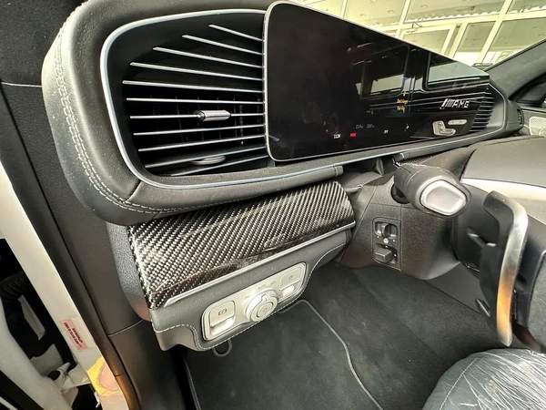 Mercedes Benz GLS63 2024
