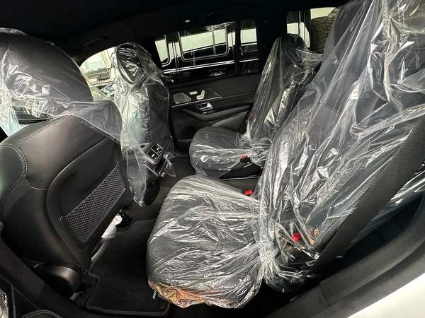 Mercedes Benz GLS63 2024
