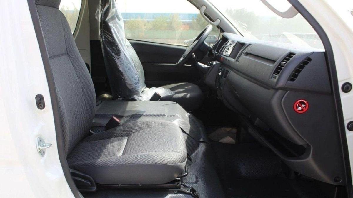 Toyota Hiace Toyota Hiace 2.5L High Roof Diesel old ship 2025-7-7