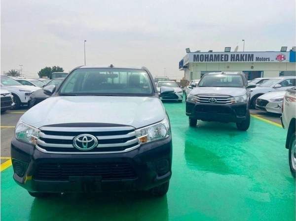 Toyota Hilux 2.7 L // 4X4 // BASIC OPTION //