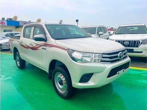 Toyota Hilux 2.7 L // 4X4 // BASIC OPTION //