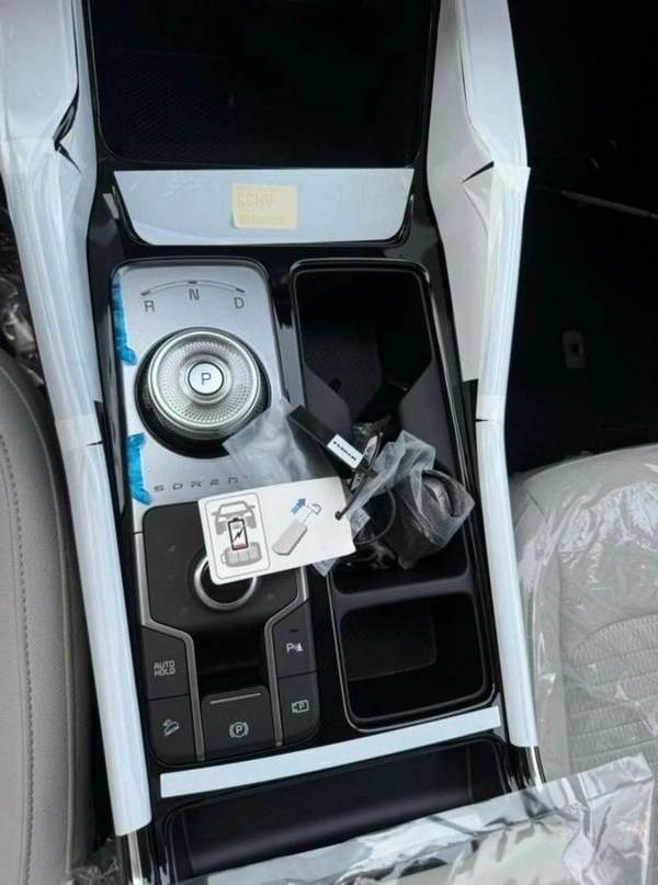 Kia Sorento 1.6L HYBRID FULL OPTION 2024