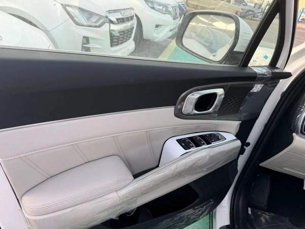 Kia Sorento 1.6L HYBRID FULL OPTION 2024