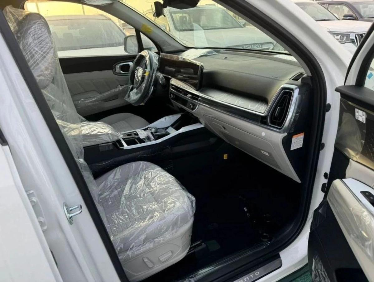 Kia Sorento 1.6L HYBRID FULL OPTION 2024-7-7