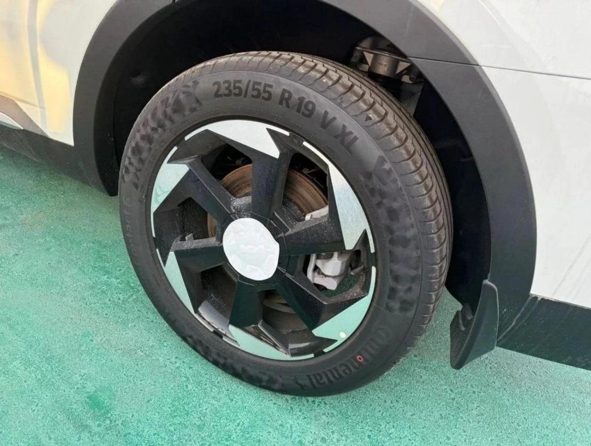 Kia Sorento 1.6L HYBRID FULL OPTION 2024-3-3