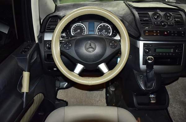 Mercedes Benz Viano ( 2015 Model ) in White Color GCC Specs