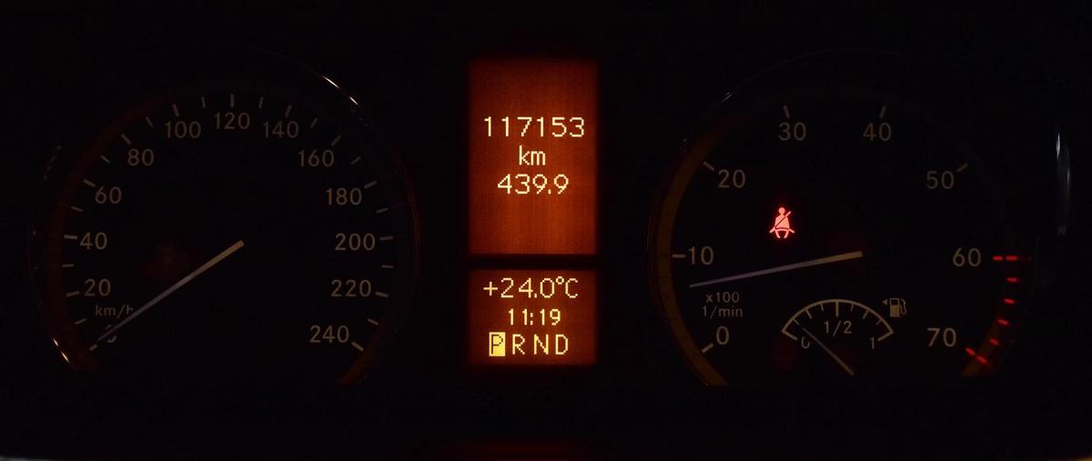 Mercedes Benz Viano ( 2015 Model ) in White Color GCC Specs-14-14