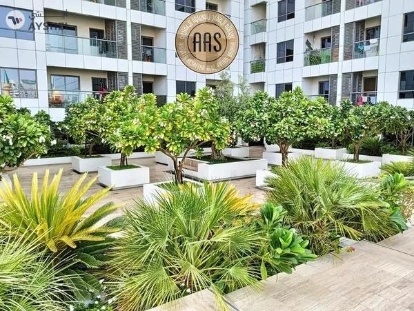 Close to metro stadium 2Bhk with Available in 75k