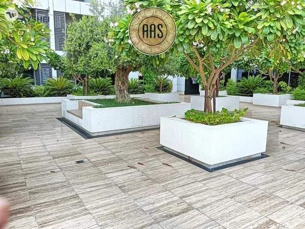Close to metro stadium 2Bhk with Available in 75k