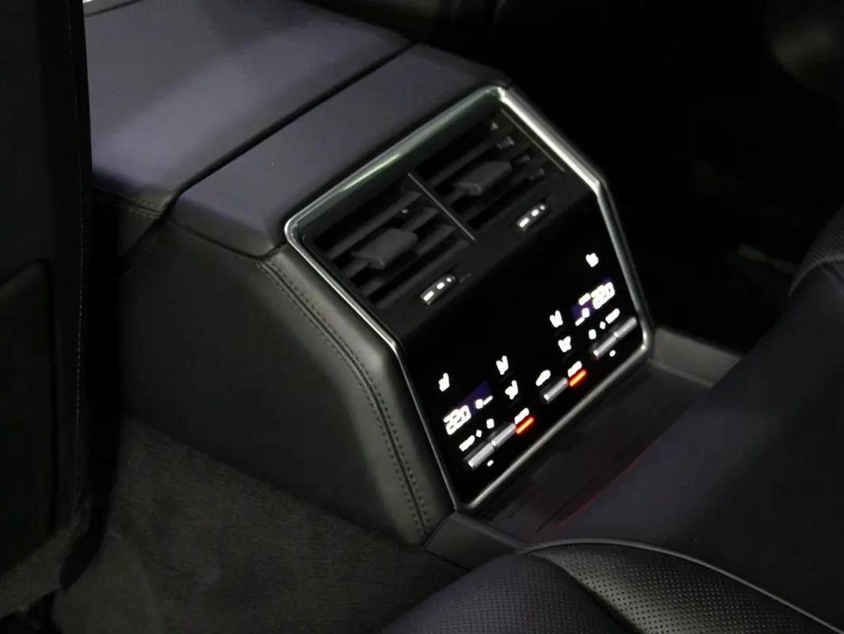 2020 Porsche Panamera GT Turbo S E-Hybrid-8-8