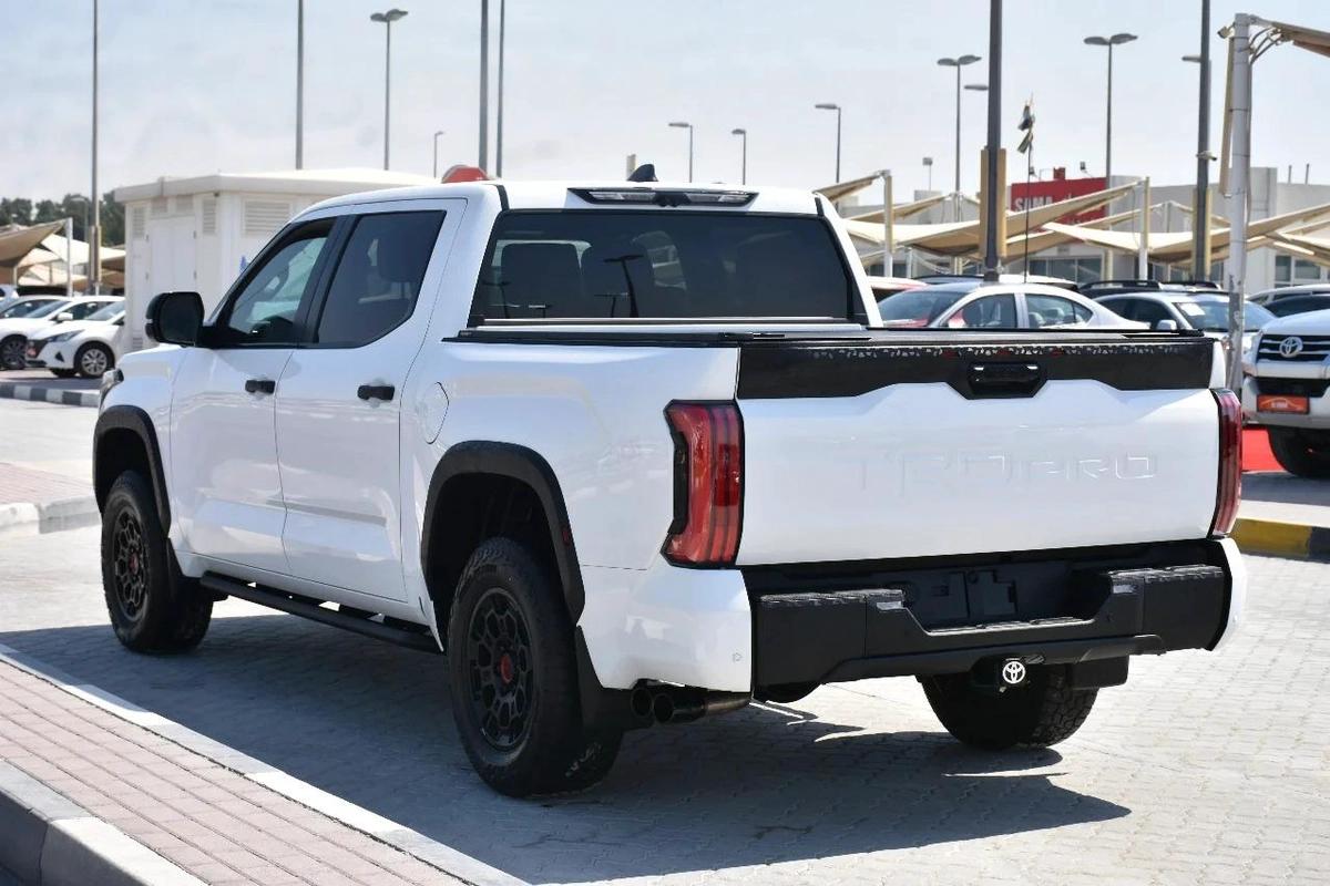 TUNDRA TRD PRO HYBRID 4.W.D. 2024 | WHITE-19-19