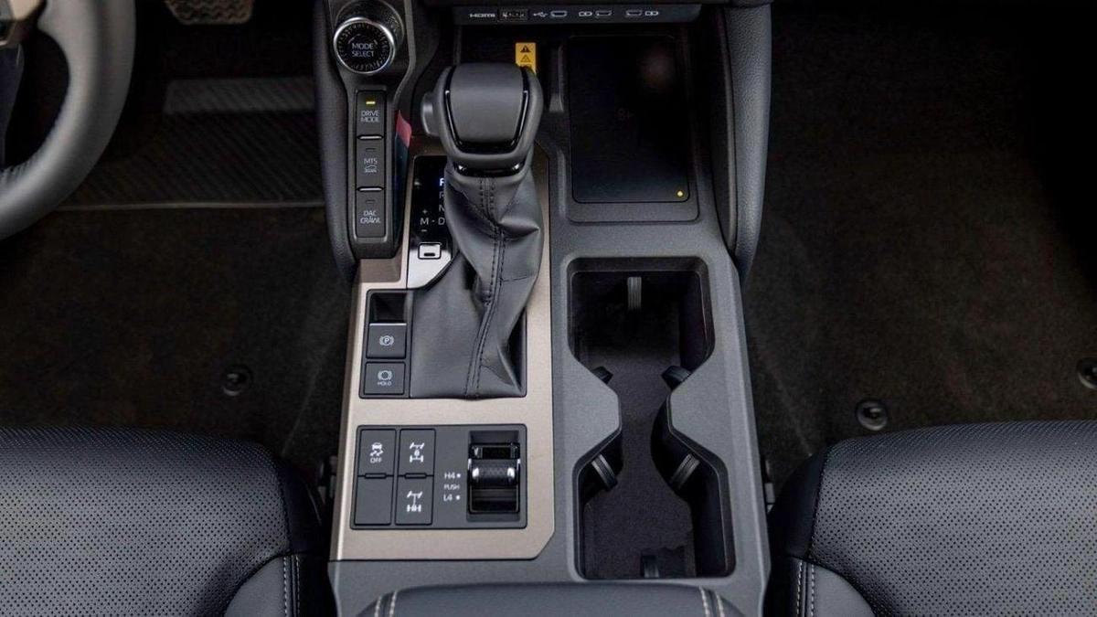 Toyota Prado TOYOTA PRADO 250 2.4P AT FIRST EDITION MY2025 – SAND & GREY ROOF-8-8