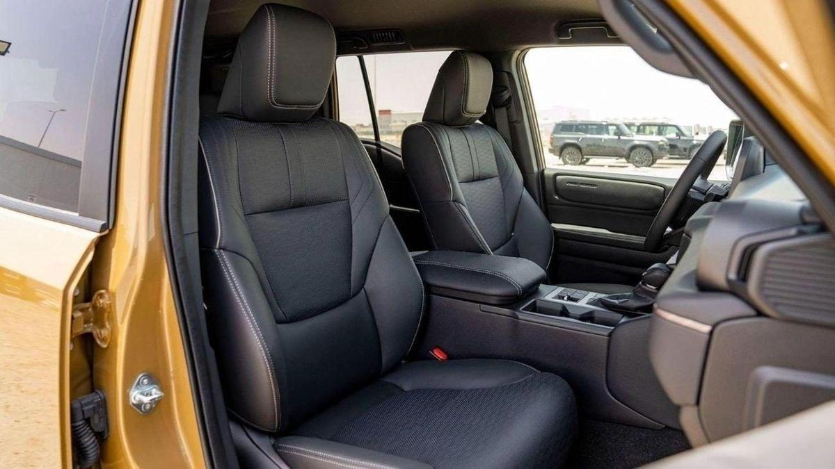 Toyota Prado TOYOTA PRADO 250 2.4P AT FIRST EDITION MY2025 – SAND & GREY ROOF-11-11