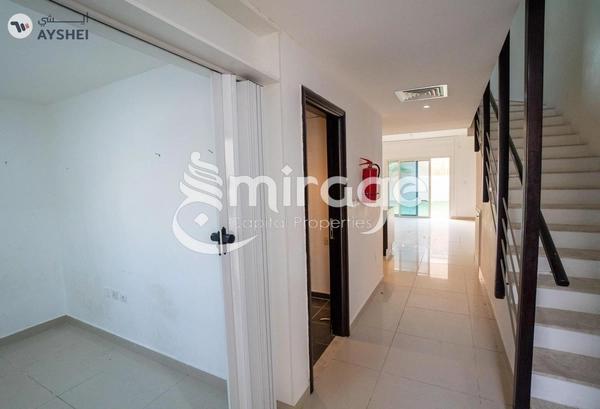 TOWNHOUSE FOR SALE IN CONTEMPORARY STYLE, AL REEF VILLAS