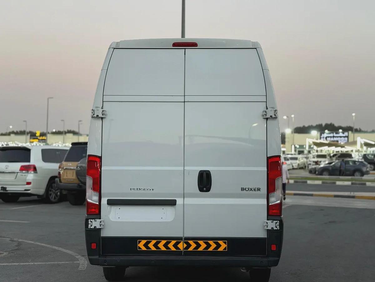 Peugeot Boxer 2023 White High Roof-4-4