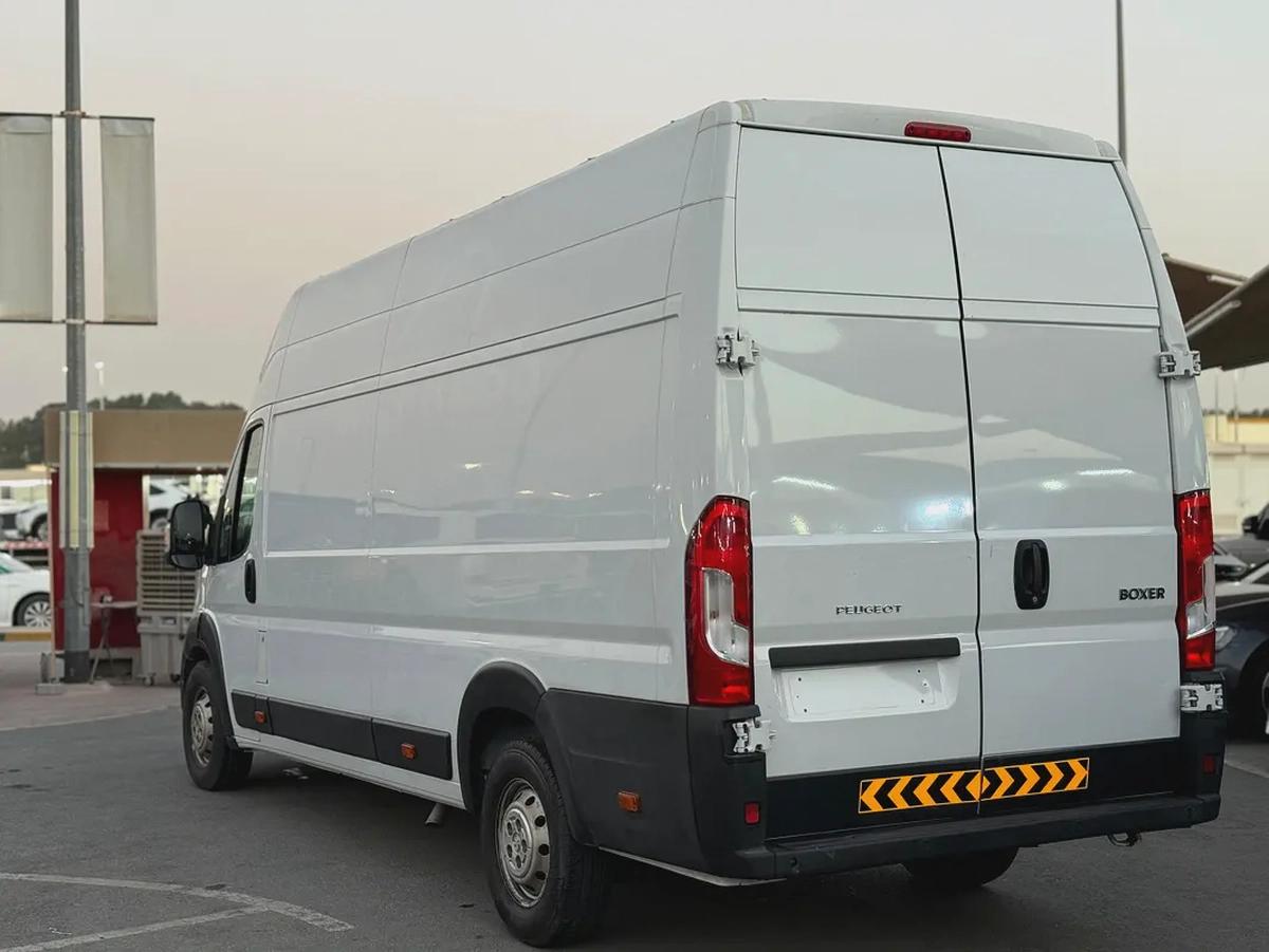 Peugeot Boxer 2023 White High Roof-5-5