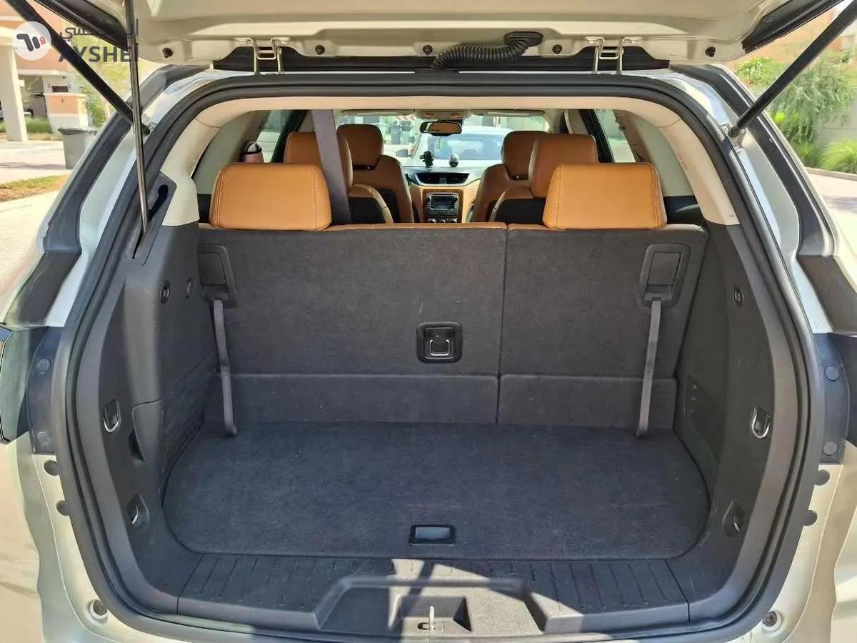 2014 Chevrolet Traverse LTZ- Full Top Option | GCC Specs | Excellent Condition-4-4