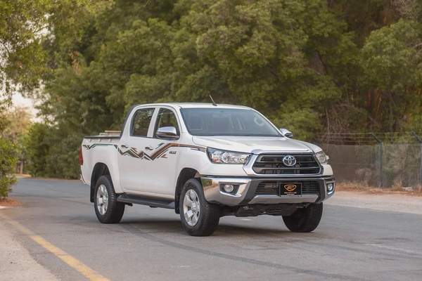Hilux | Double Cabin 4x4 | Diesel Automatic | GCC Specs | Ref#T22628