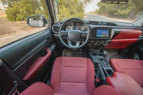 Hilux | Double Cabin 4x4 | Diesel Automatic | GCC Specs | Ref#T22628