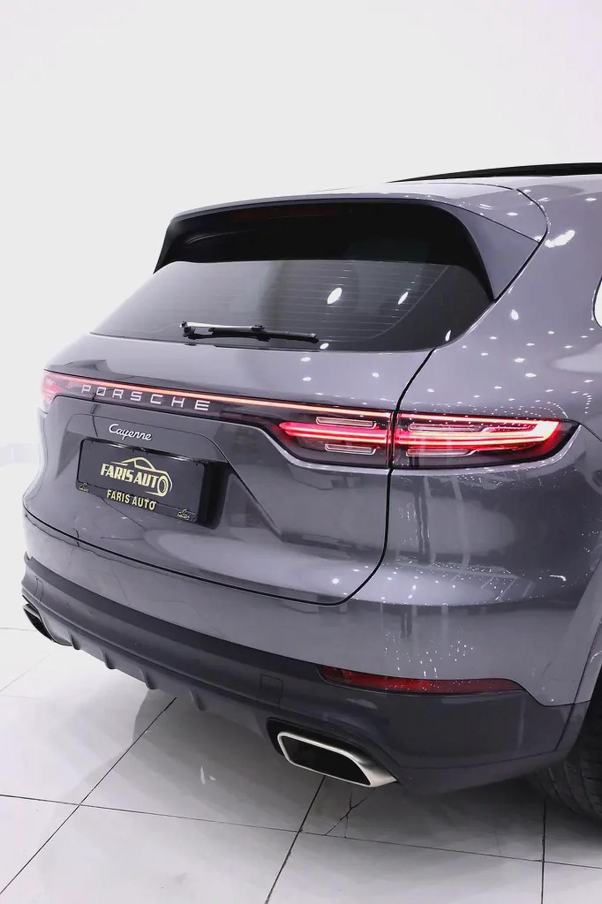 PORSCHE CAYENNE GCC FULLY LOADED + FULL SERVICE HISTORY-17-17