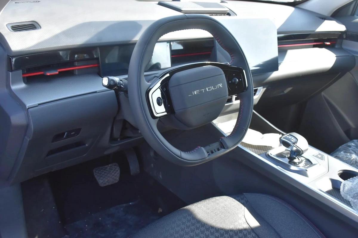 JETOUR DASHING 1.5 TURBO 2025 | GREY-11-11