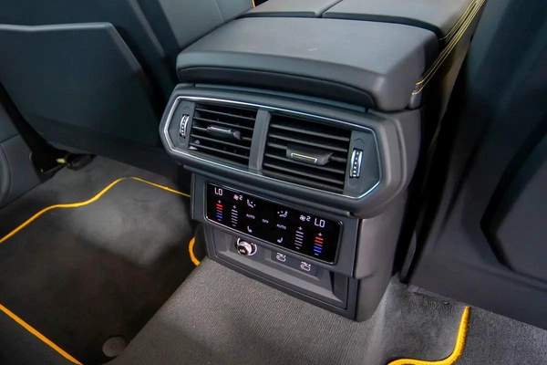 Lamborghini Urus S | 2024 | 1000 km | Under warranty