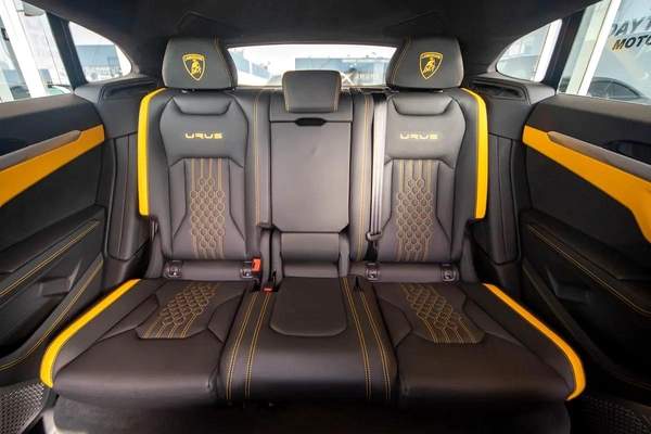 Lamborghini Urus S | 2024 | 1000 km | Under warranty