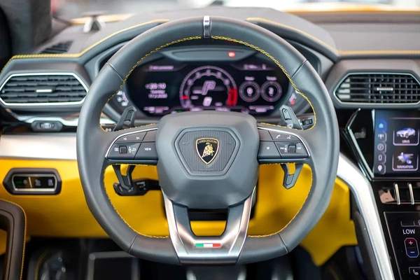 Lamborghini Urus S | 2024 | 1000 km | Under warranty