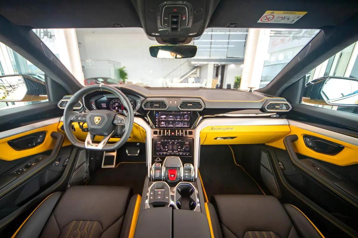 Lamborghini Urus S | 2024 | 1000 km | Under warranty-4-4
