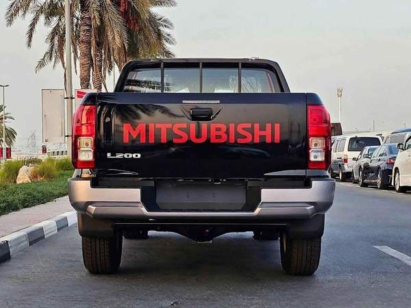 Mitsubishi L200 GLX 2.4L PETROL / MT / HIGH OPTION / CODE# L2DDMB