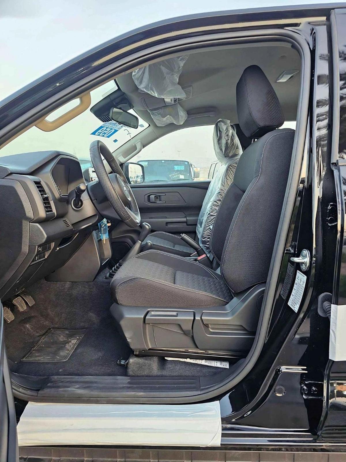 Mitsubishi L200 GLX 2.4L PETROL / MT / HIGH OPTION / CODE# L2DDMB-5-5