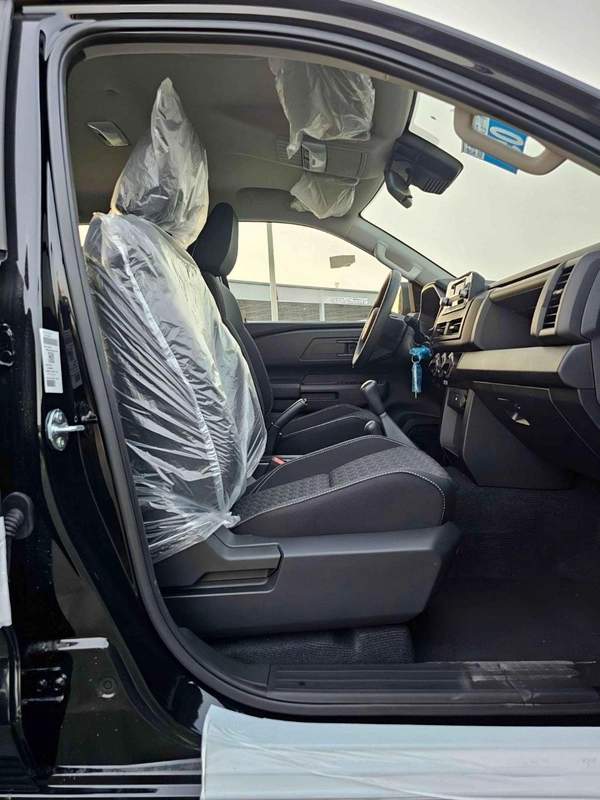 Mitsubishi L200 GLX 2.4L PETROL / MT / HIGH OPTION / CODE# L2DDMB