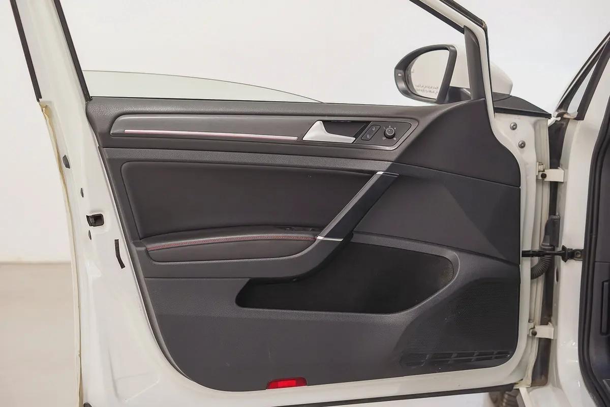 AED 767 PM | VW GOLF GTI 2020 | WELL MAINTAINED | 1 YEAR WARRANTY | GCC-7-7