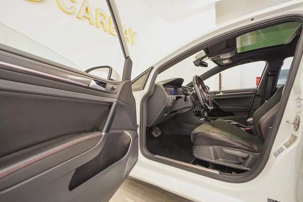 AED 767 PM | VW GOLF GTI 2020 | WELL MAINTAINED | 1 YEAR WARRANTY | GCC