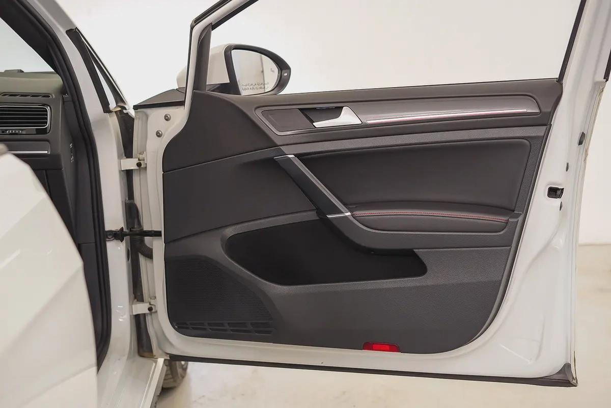 AED 767 PM | VW GOLF GTI 2020 | WELL MAINTAINED | 1 YEAR WARRANTY | GCC-12-12