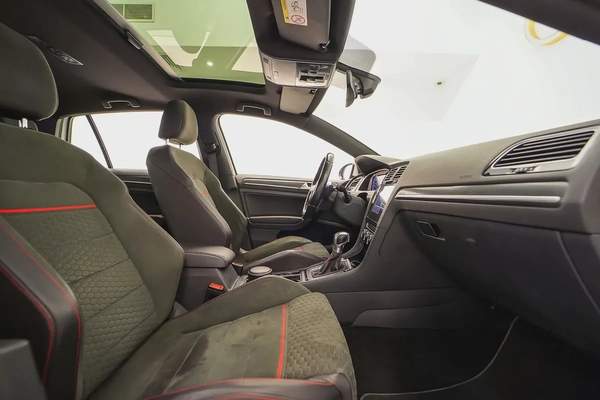 AED 767 PM | VW GOLF GTI 2020 | WELL MAINTAINED | 1 YEAR WARRANTY | GCC