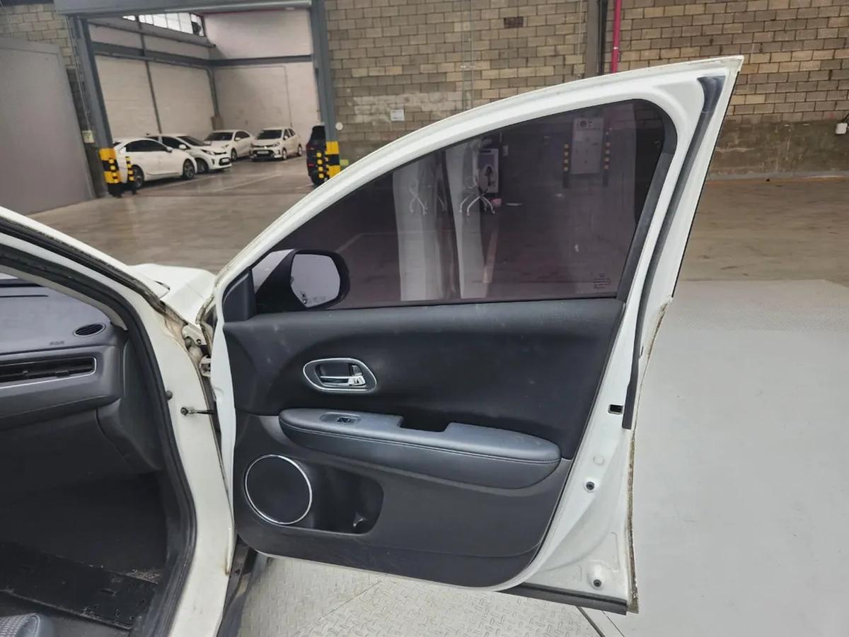 HONDA HR-V (G) 1.8 2WD-15-15