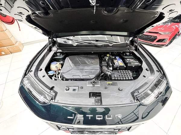 Massive Price Drop!!! // AED 1400 // 20%DP // 2025 Jetour Dashing 1.6T Luxury V4