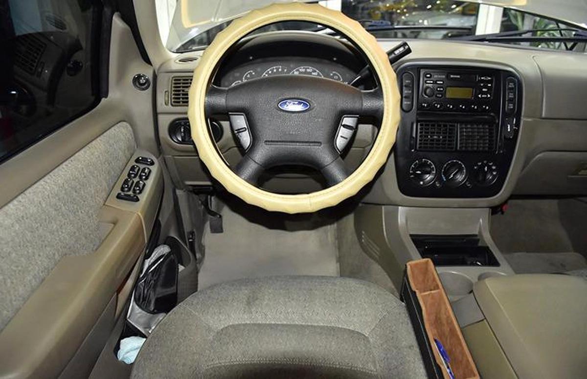 Ford Explorer XLS 4x4 ( 2002 Model ) in Grey Color GCC Specs-10-10