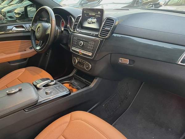 MERCEDES-BENZ - GLE43 - AMG - 2019 - BY TURBO - V6 - 3,0L - AMERICAN SPECS VERY GOOD CONDITION