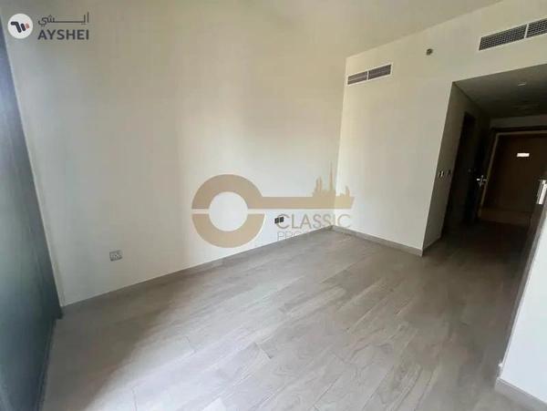 Beautiful Studio | Pool View | Hall Kitchen